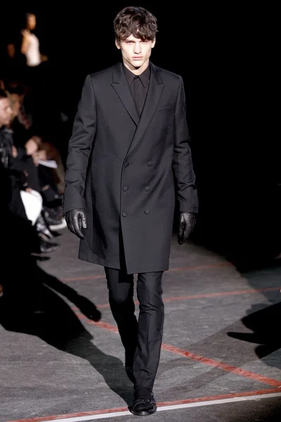 Look 46
